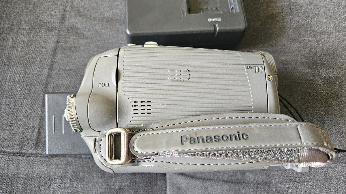 Kvalitná 3CCD digitálna kamera PANASONIC - 2