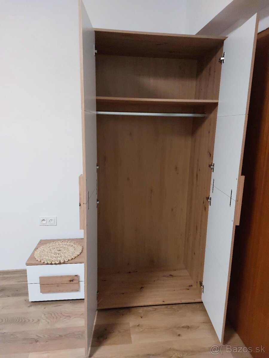 Predám skrine a nočné stolíky - 2