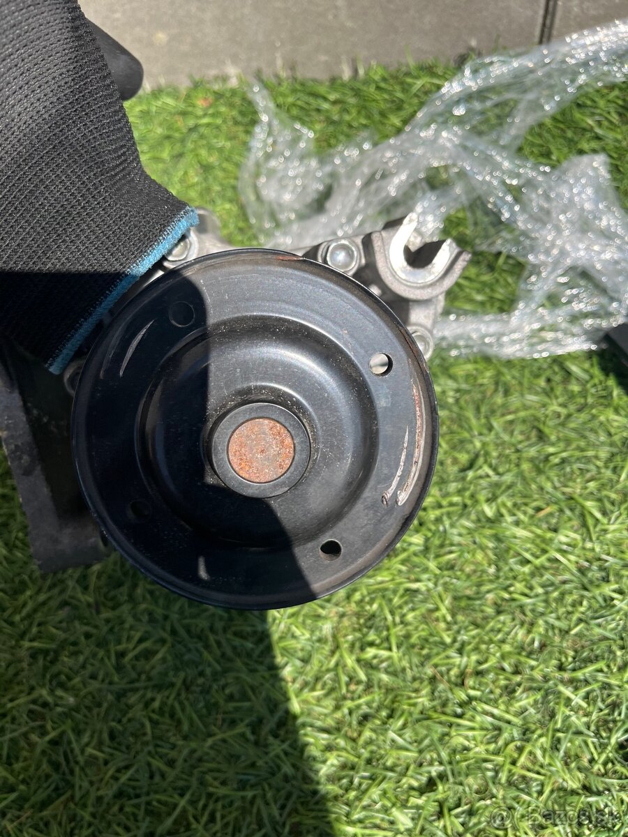 Vodná pumpa mazda 6 gj/gl - 2