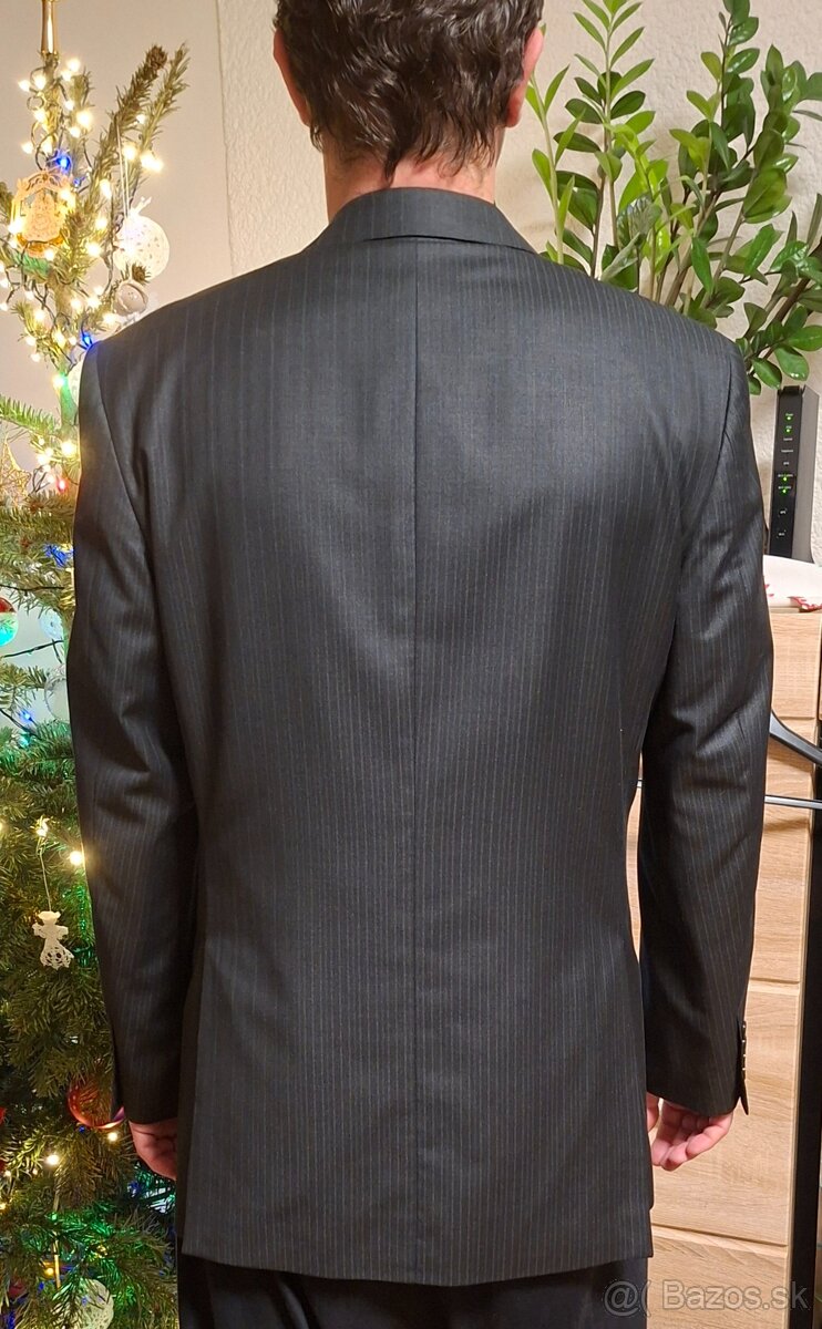 Čierny oblek - 2