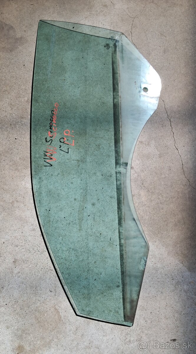 Okno na VW Scirocco - 2