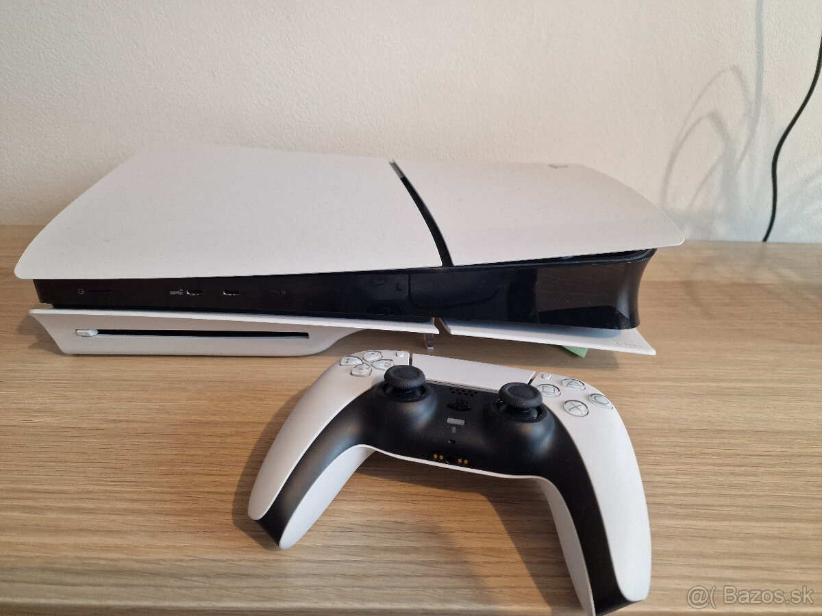 PS5 Slim 1TB Blue Ray mechanika + hry - 2