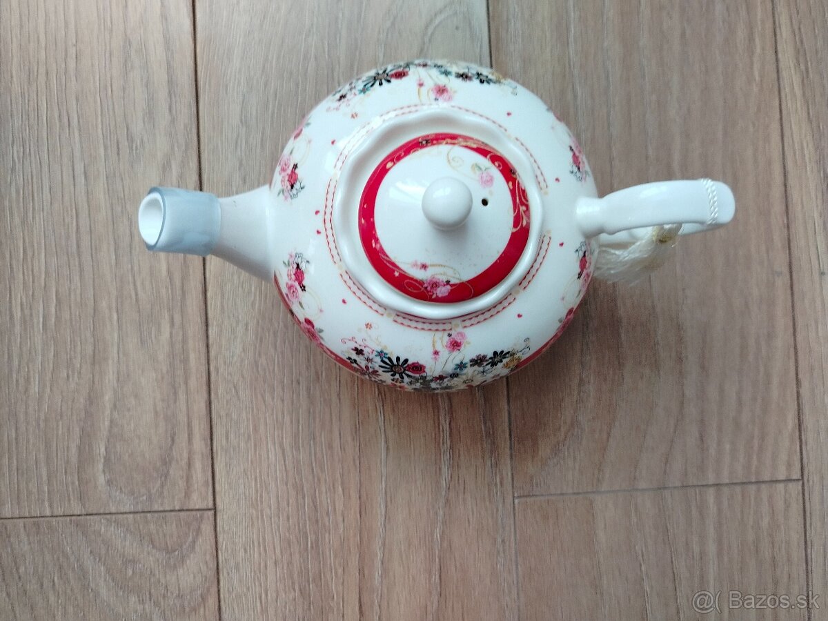 Porcelánová konvička - 2