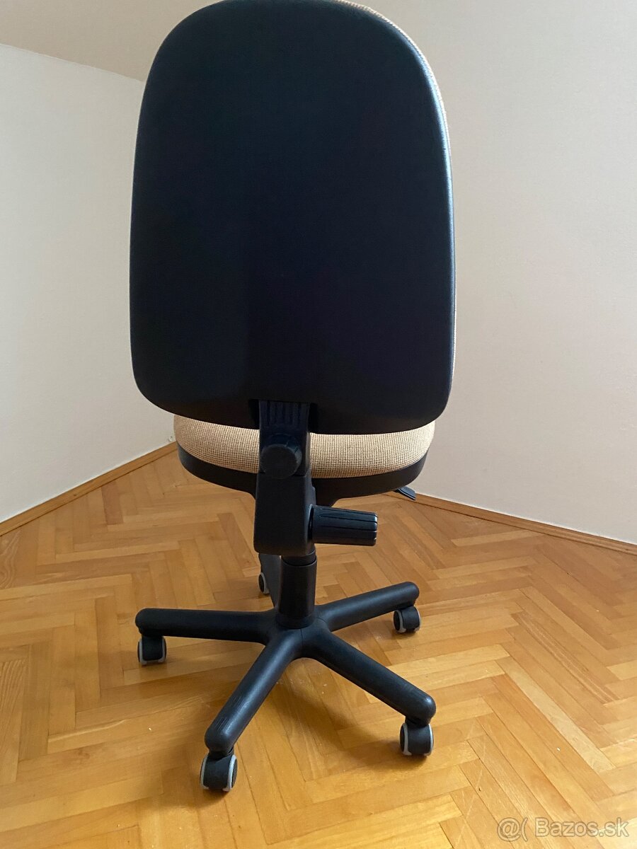 kancelarska stolicka - 2