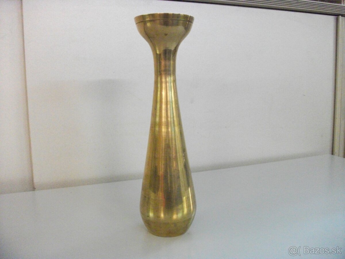 Predám starú mosadznú vázu. - 2