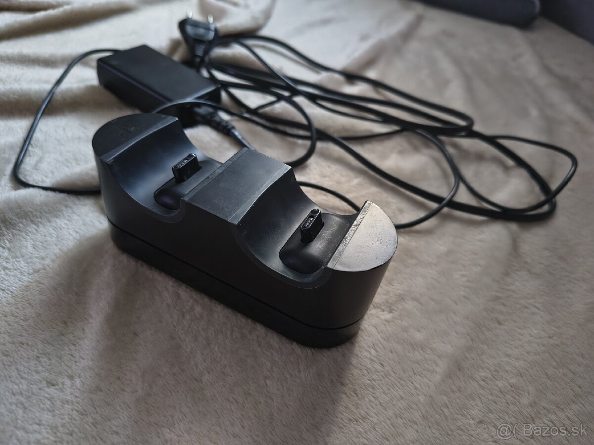 Playstation 4 - 2