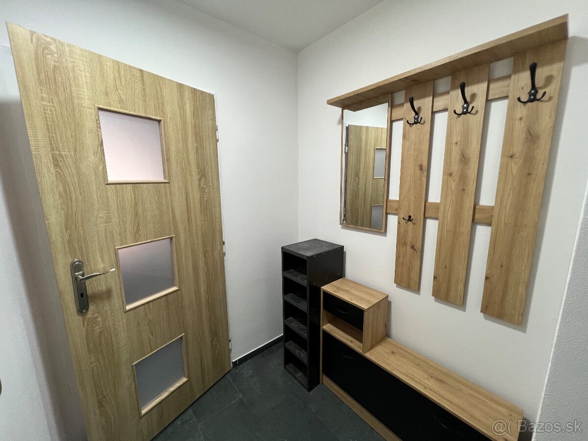 1-Izbovy Byt na Lanskej - 2