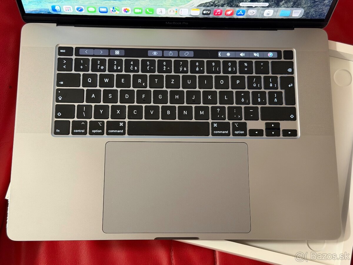 MacBook Pro 16 palcový 2019 1TB i9 - 2