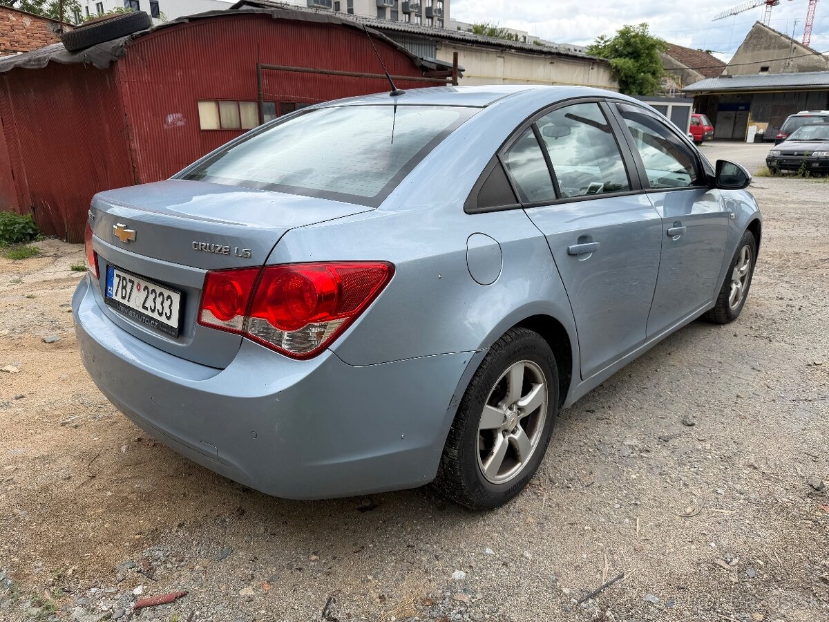 Chevrolet Cruze 1.6 - 2