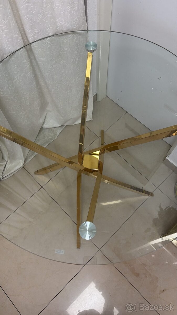 Jedálenský stol - 2