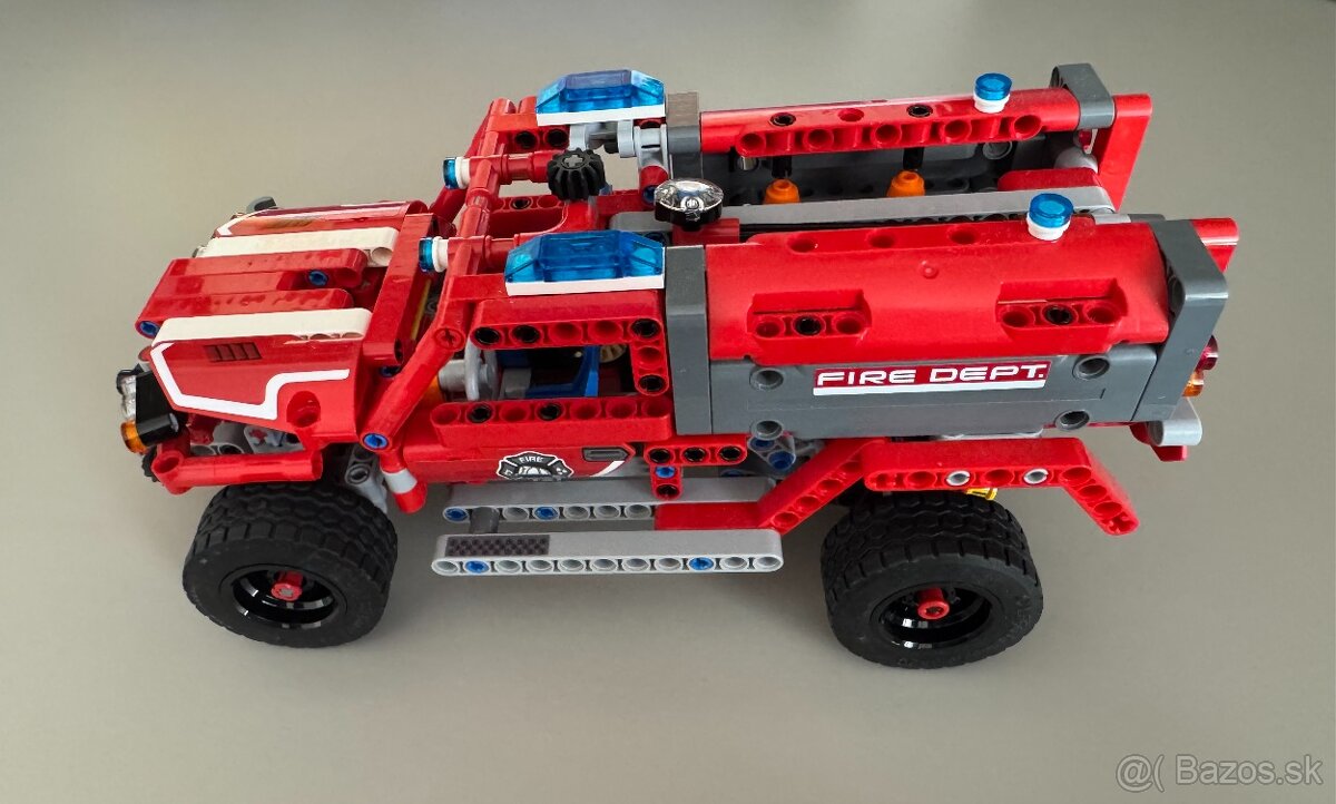 Predám Lego Záchranné auto 42075 | Technic - 2