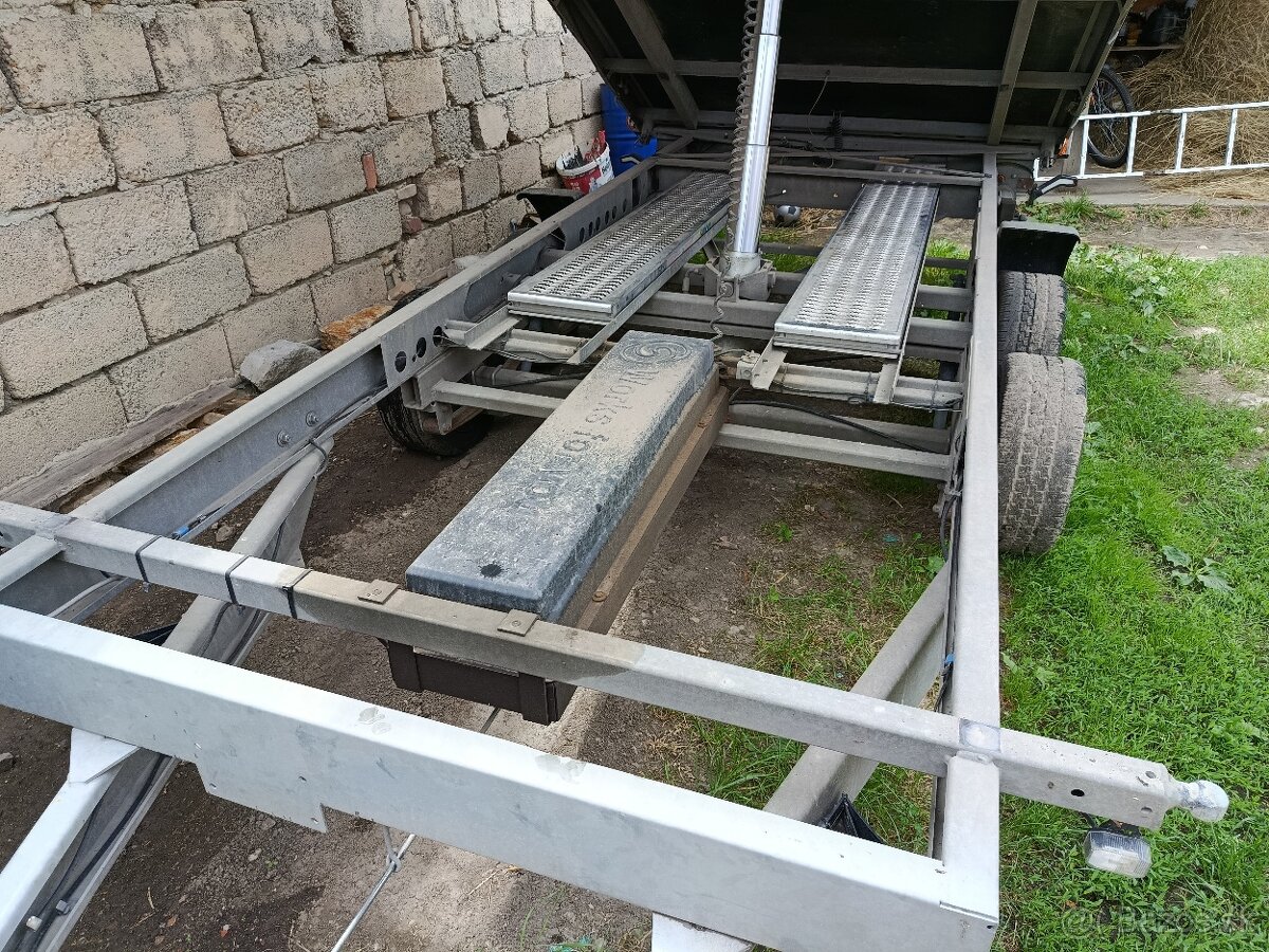 Prívesný vozík do 3.5t - 2
