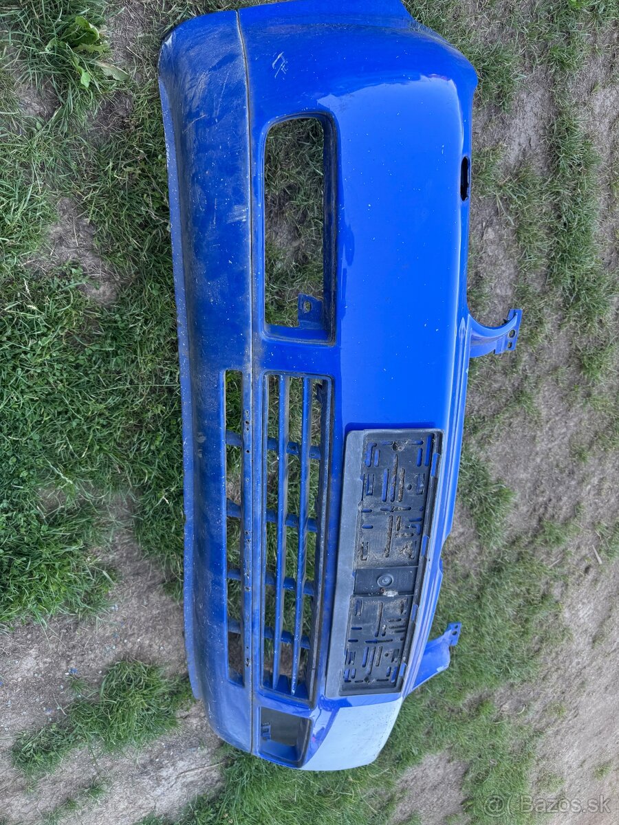Predný naraznik vw golf 4 s ostrekmi - 2