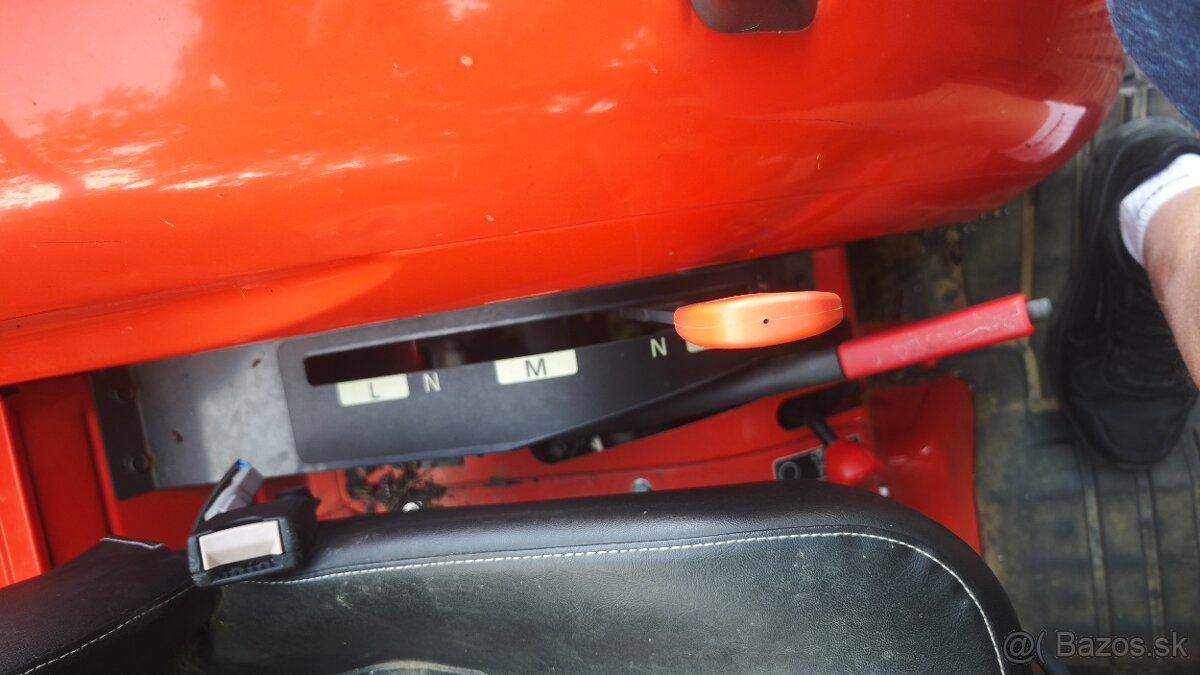 Predám traktor Kubota L1501 HST - 2