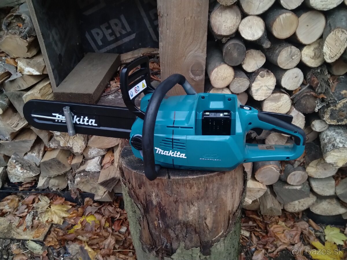 AKU-pila MAKITA - UC011G - 2