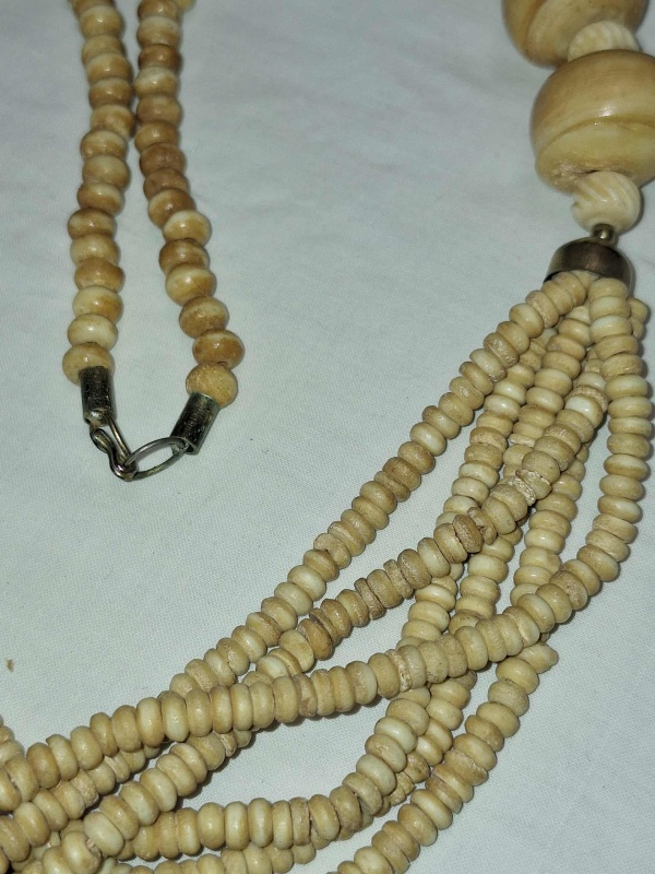 STARŠÍ NÁHRDELNÍK - 2