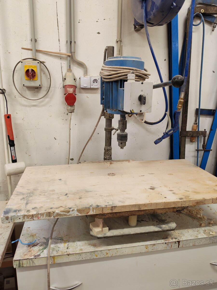 Predám stojanovú vŕtačku. - 2