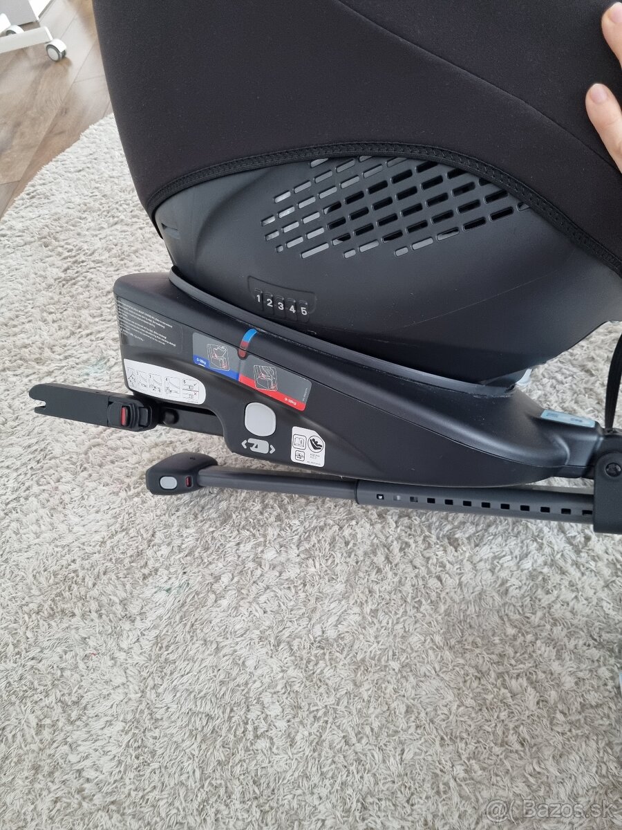 Autosedačka Graco Turn2Me 360 - 2