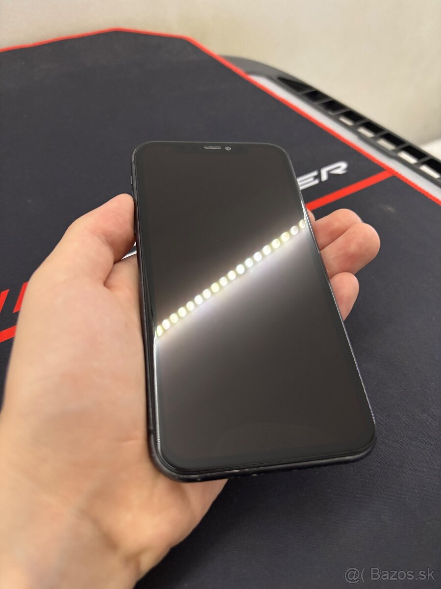 iPhone 11 na diely - 2