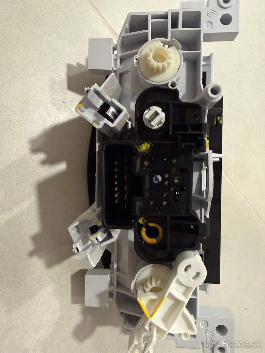 Ovládací panel Dacia Duster I - 2