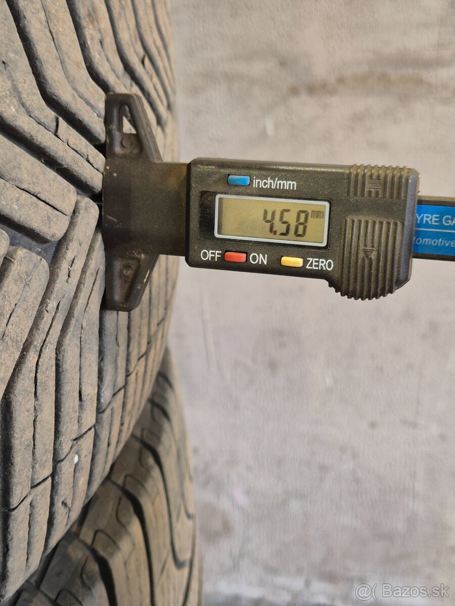 Celorocne pneumatiky 225/45 R18 - 2