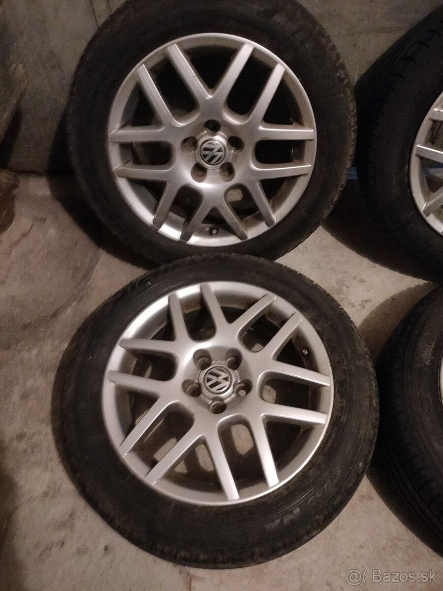4ks alu disky orig. Vw 5x100 r16 pneu 205/55 r16 5mm - 2
