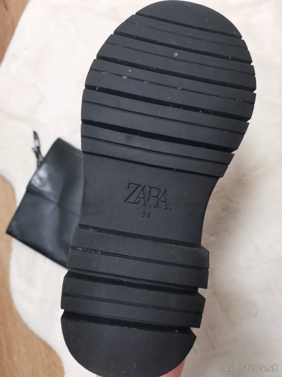 Zara masívne vysoké čižmy č. 38 - 2