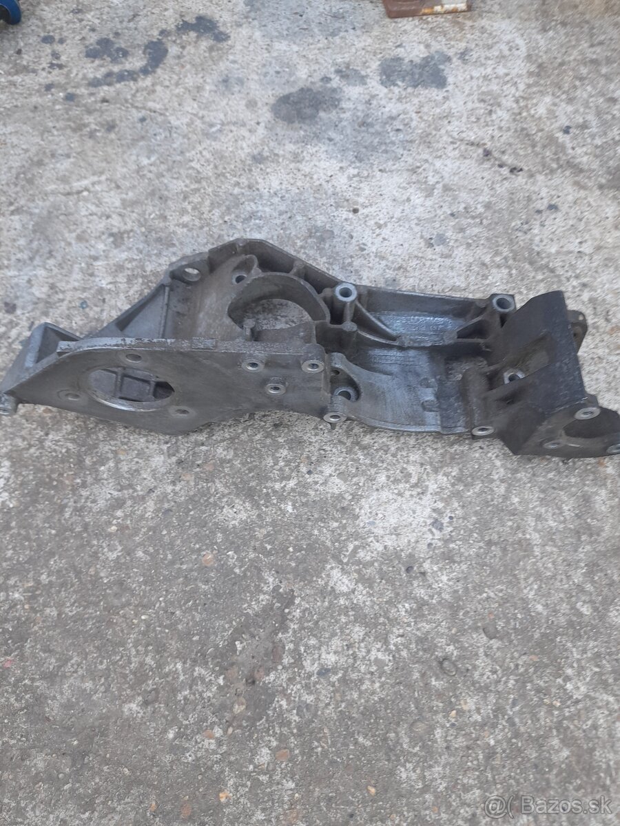 Drziak alternatora 038 903 143 A - 2