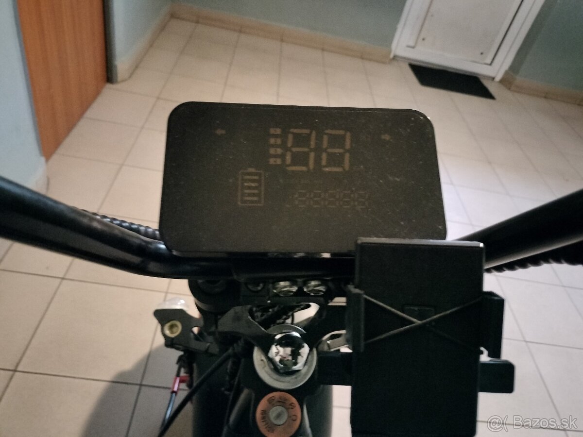 predam elektricku kolobezku/ skuter,harley, - 2