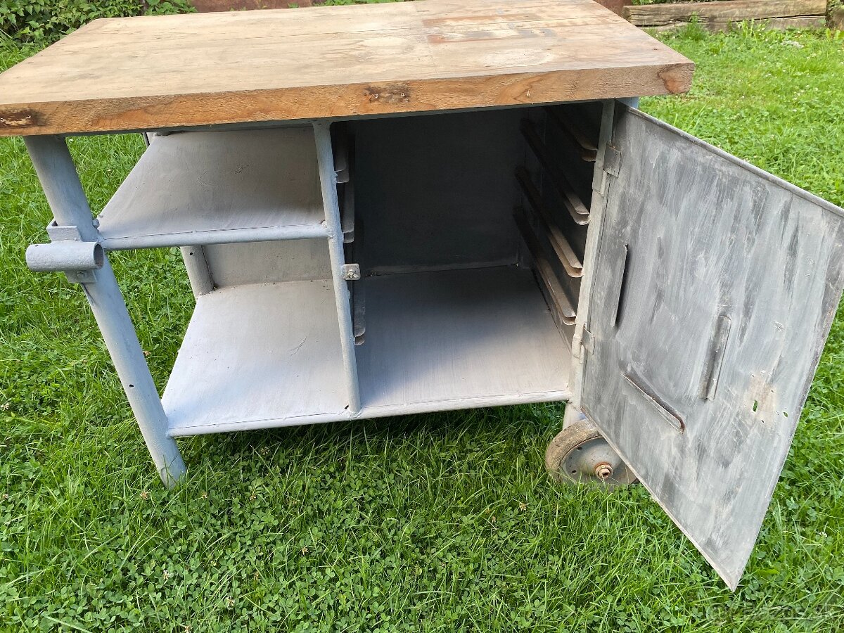 Predám pracovný stôl/Ponk/ - 2