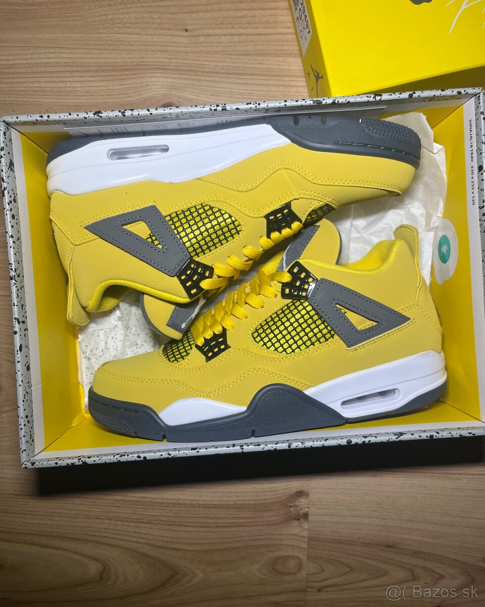 Jordan 4 Retro Lightning (2021) - 2