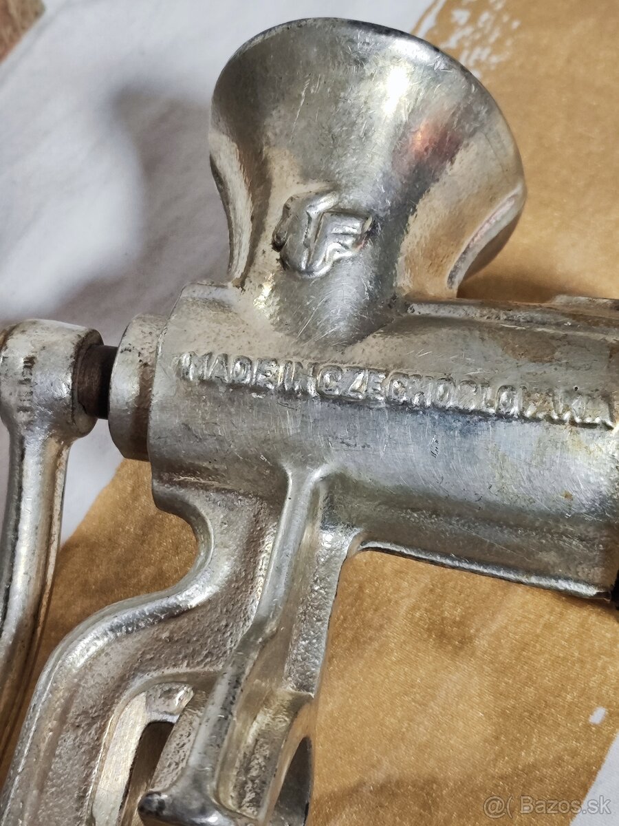 Retro liatin.mlyncek na maso - 2