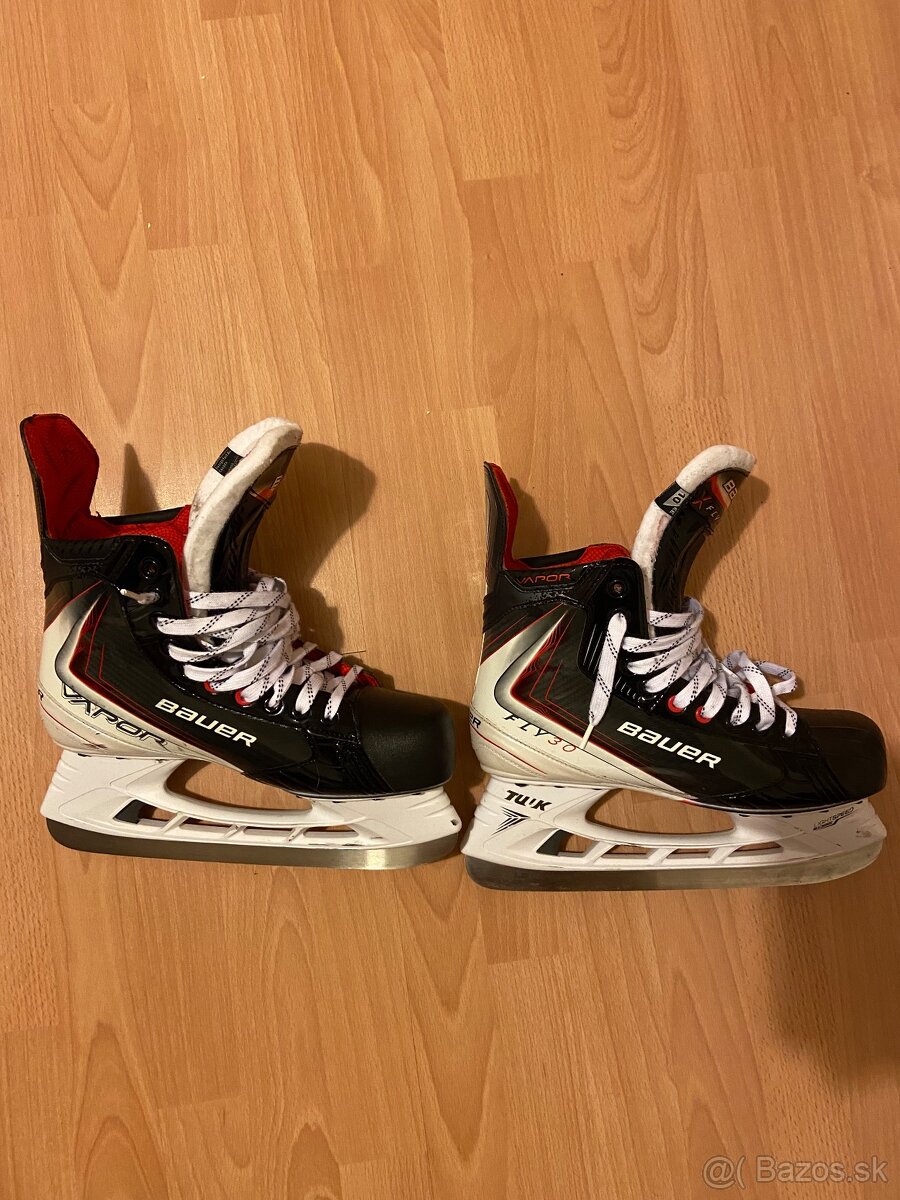 Predám korčule Bauer Vapor Fly 30 Sr - 2