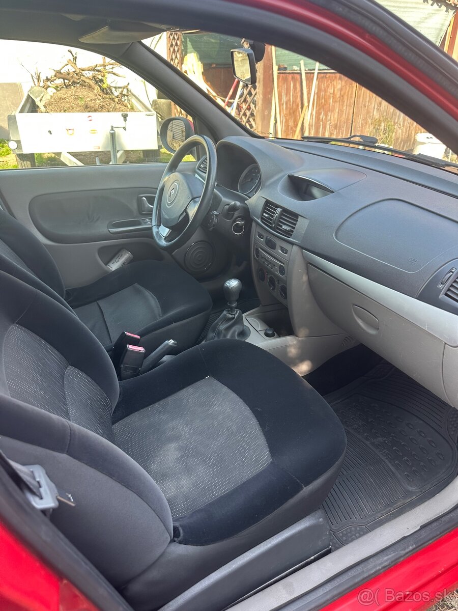 Predam Renault Thalia 2011rv - 2