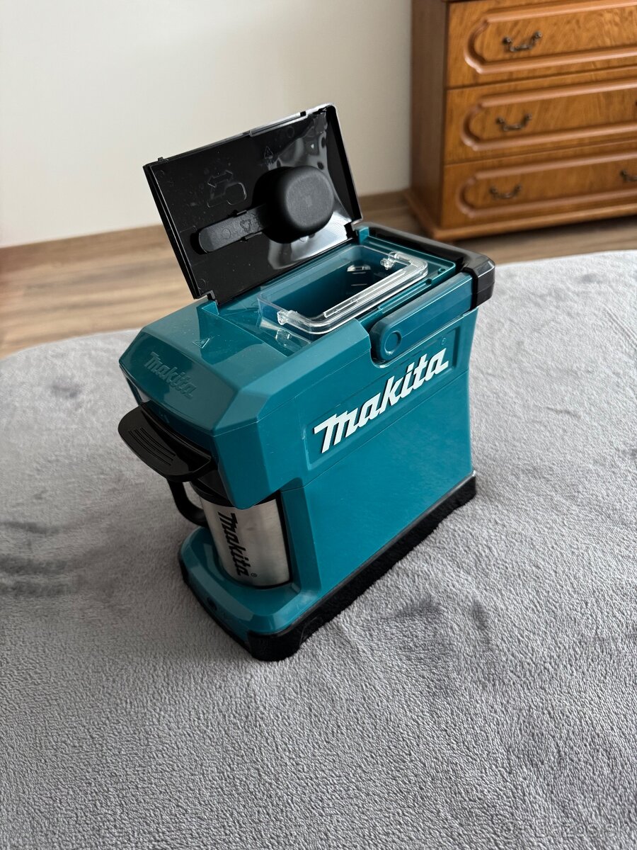 Makita kávovar - 2