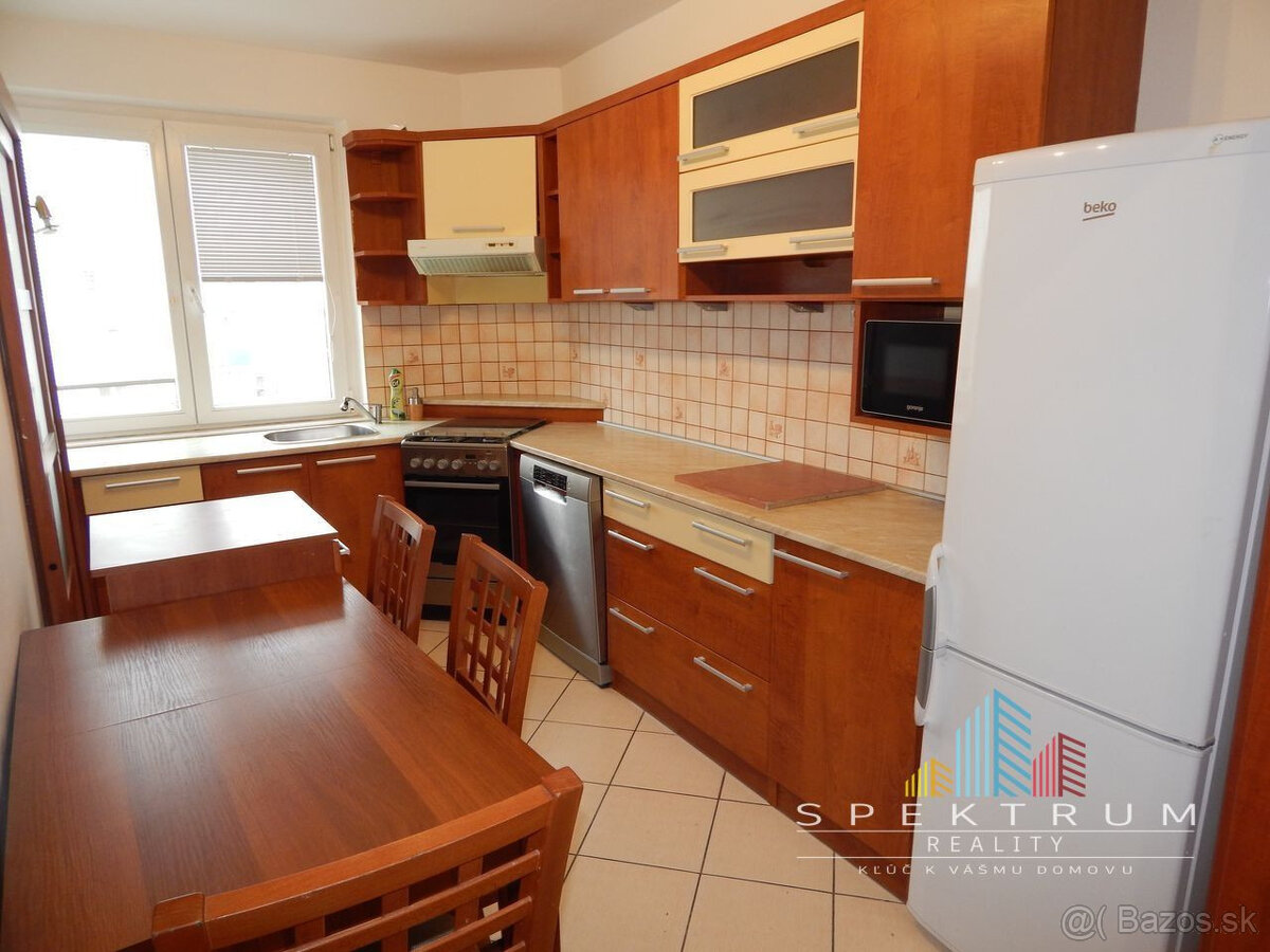 SPEKTRUM REALITY- Na PRENÁJOM 3-izbový byt, 64 m2 s balkónom - 2