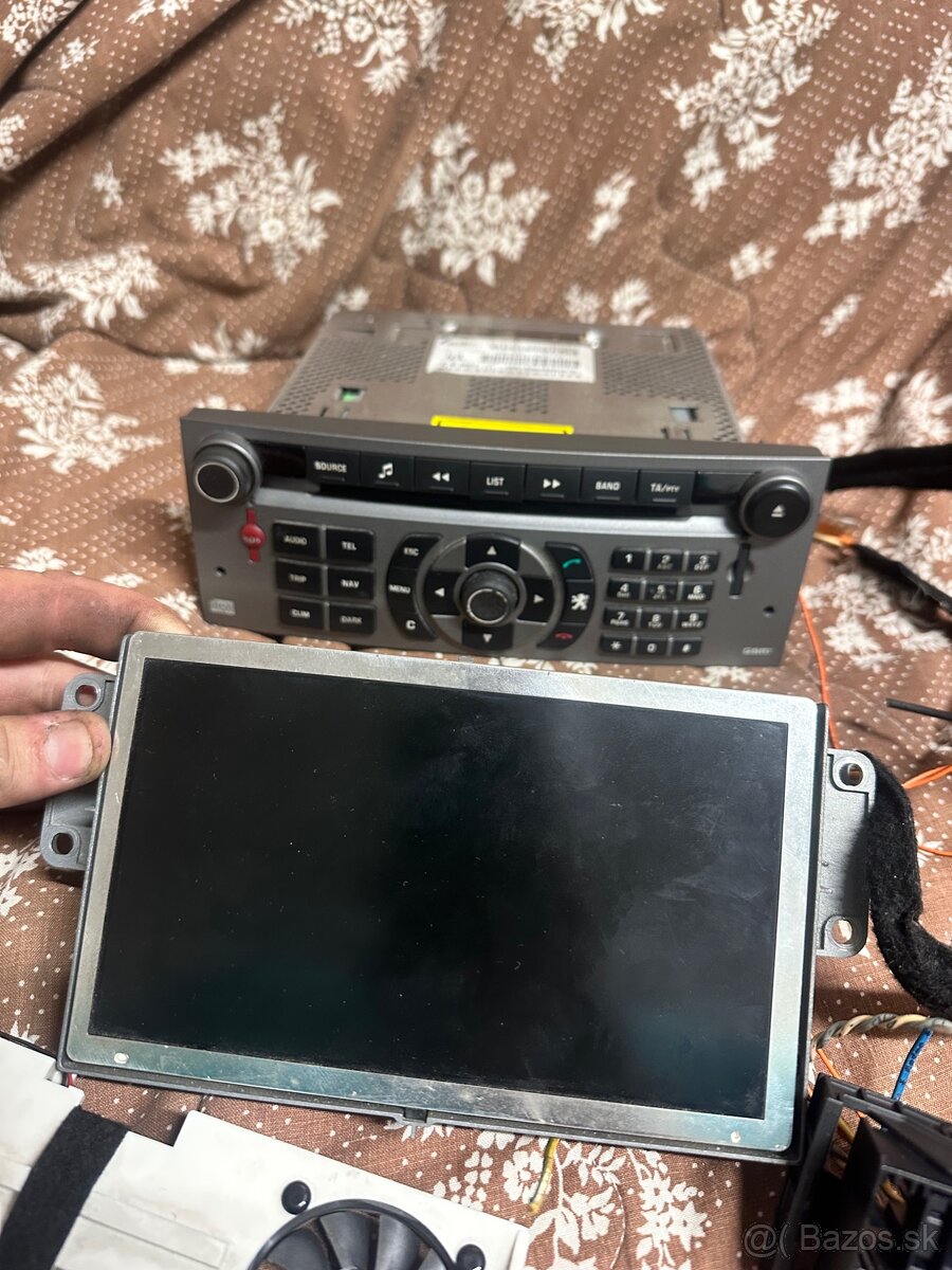 Autorádio rt3 Peugeot 407 - 2