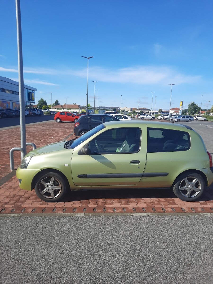 Renault Clio - 2