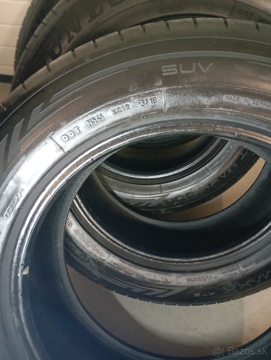 Predám letné pneumatiky Dunlop 235/60 R18 - 2