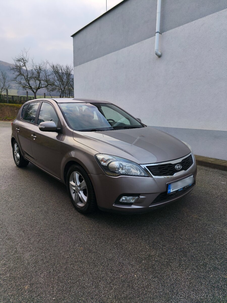 Kia Ceed 1.4 CVVT, Benzín, Kupované na SK, 1.Majitel - 2
