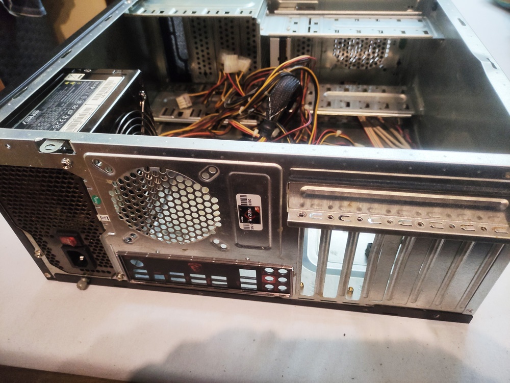 ATX skrinka bez zdroja - 2