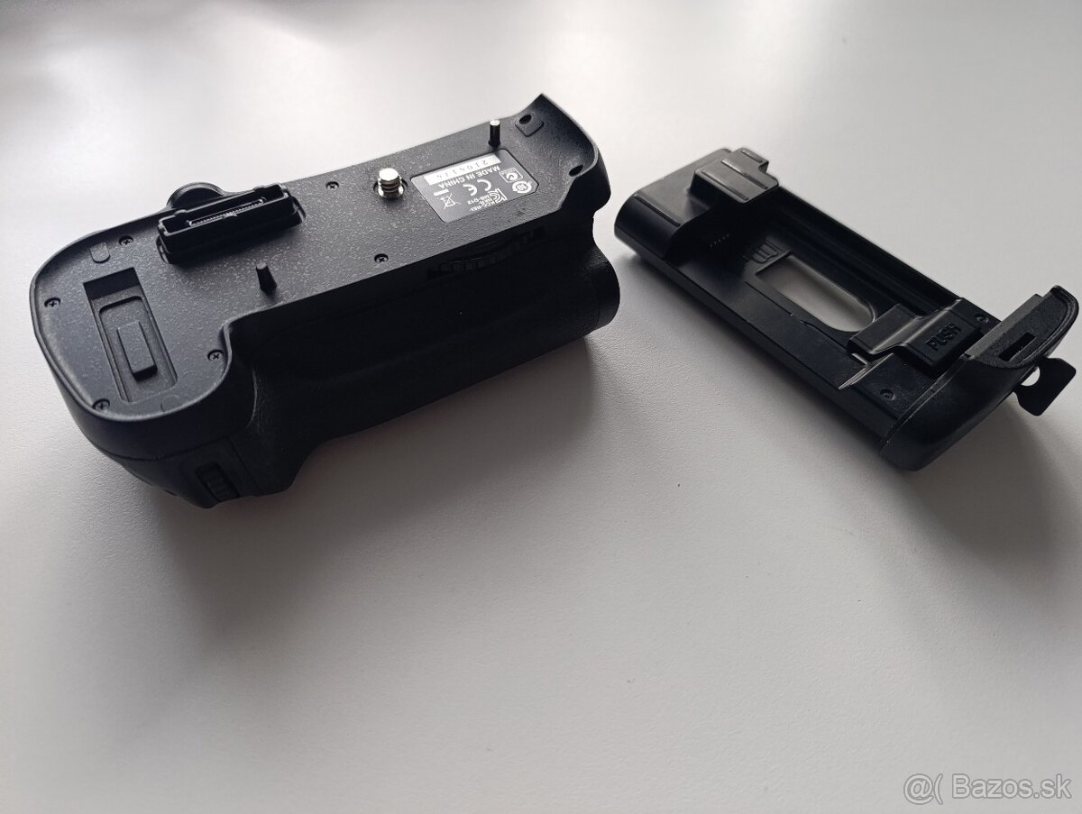Predám Grip na Nikon D - 2