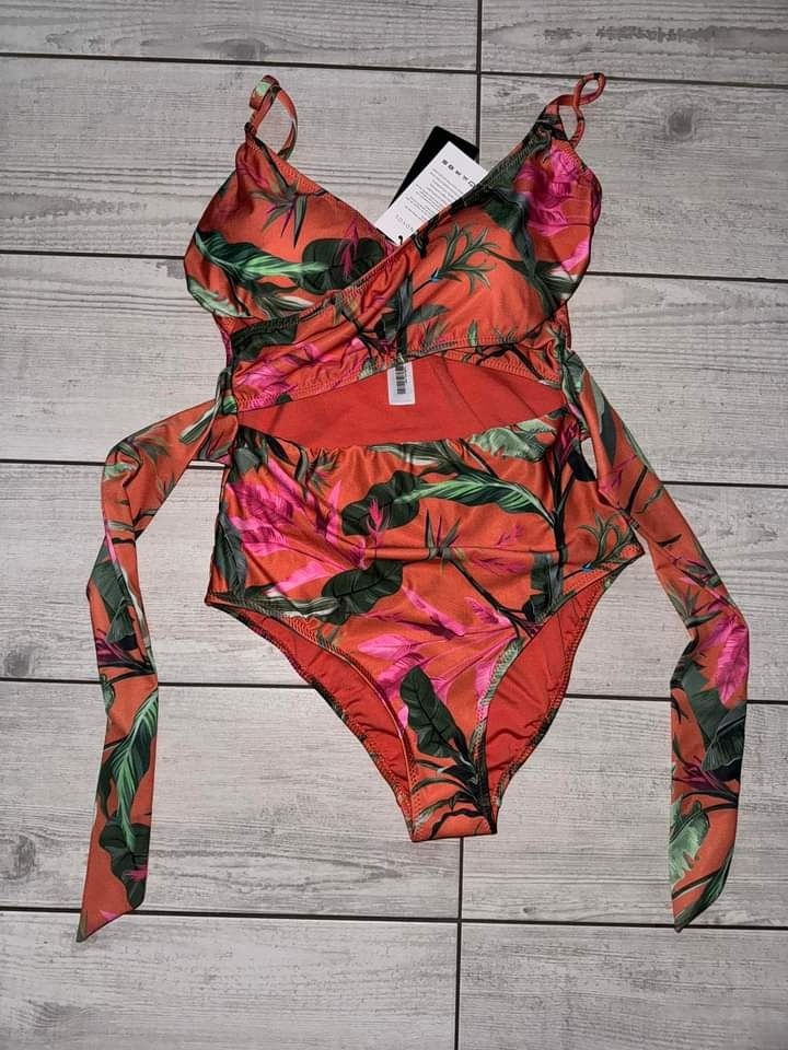 Nové plavky s visačkou - 2