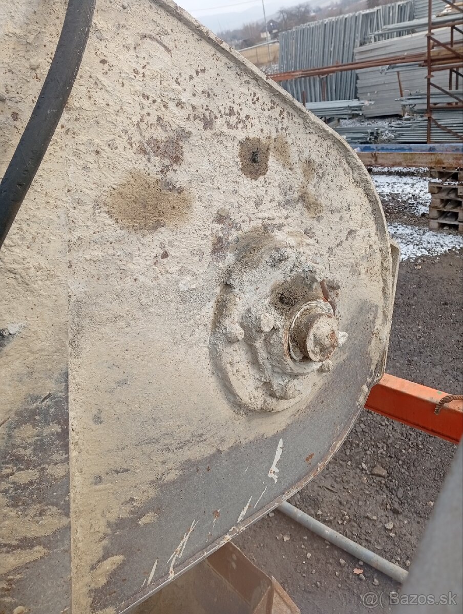 Miešačka na betón 600l - 2