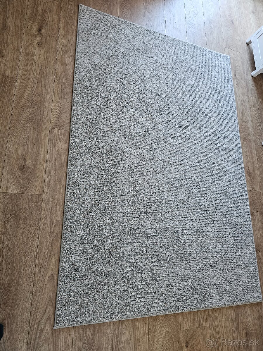 Koberec šedej farby - 2