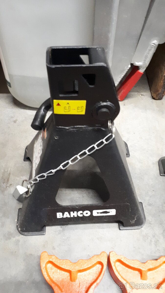 Bahco podpera pod auto - 2