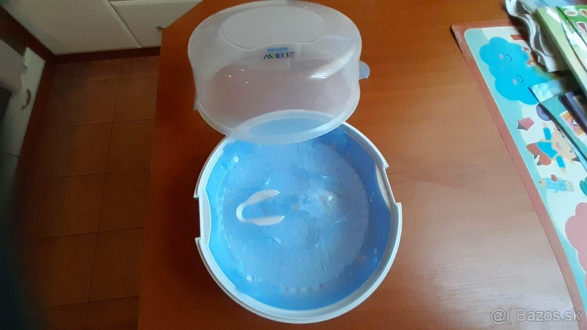 Predam sterilizátor a ohrievač mlieka. - 2