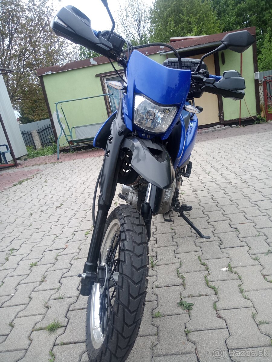 Suzuki dr 125 sm