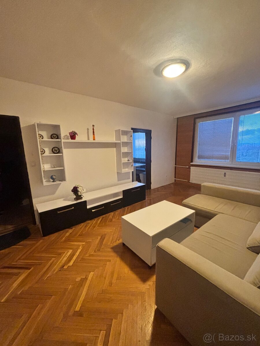 Prenajmem 2 izbový byt MR.stefanika - 2