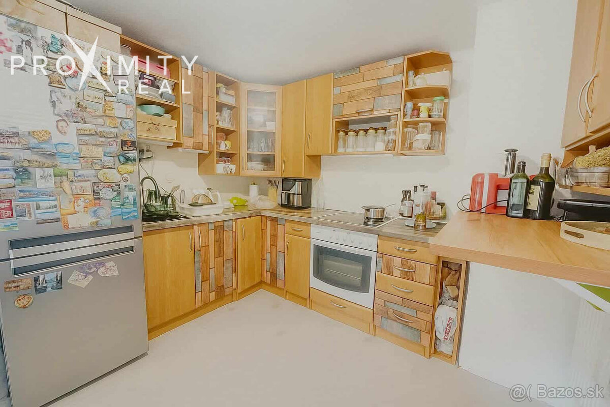 Rodinný dom s veľkým pozemkom v obci Gomboš, len 20 km od Ko - 2